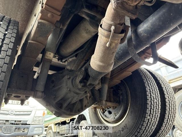Mazda TITAN 2015-05 8010929-7