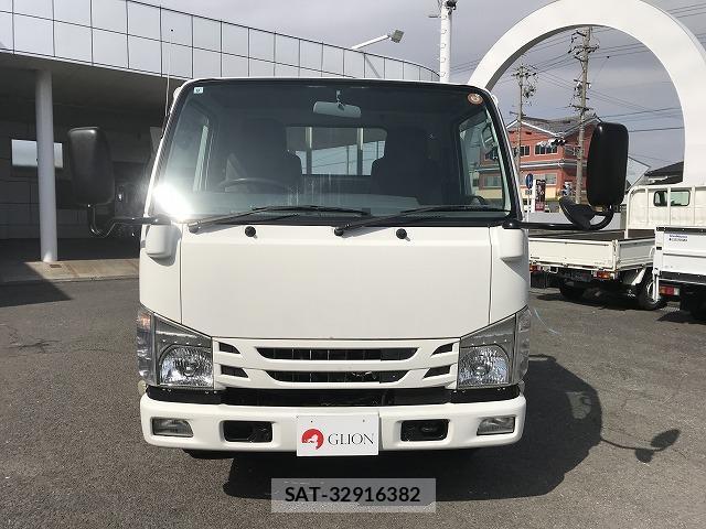 Mazda TITAN 2017-07 8011048-1