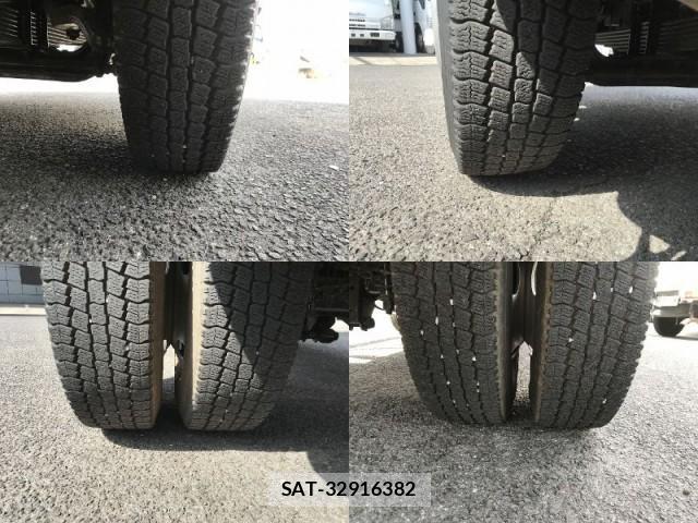 Mazda TITAN 2017-07 8011048-12
