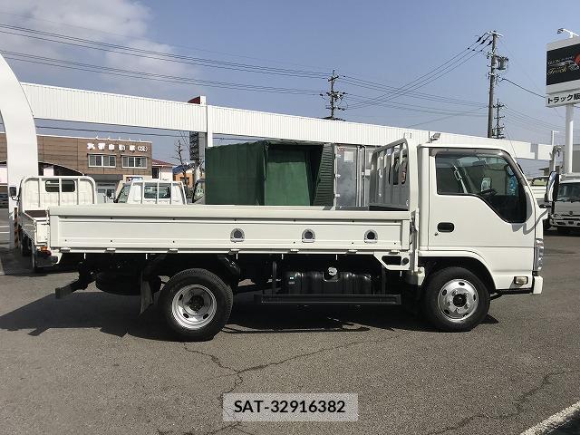 Mazda TITAN 2017-07 8011048-7