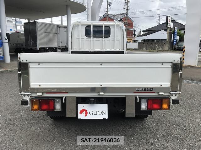 Mazda TITAN 2015-03 8011056-6