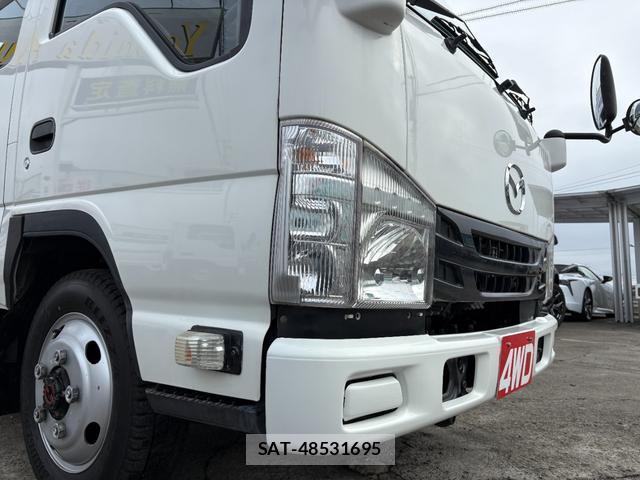 Mazda TITAN 2015-09 8011219-13
