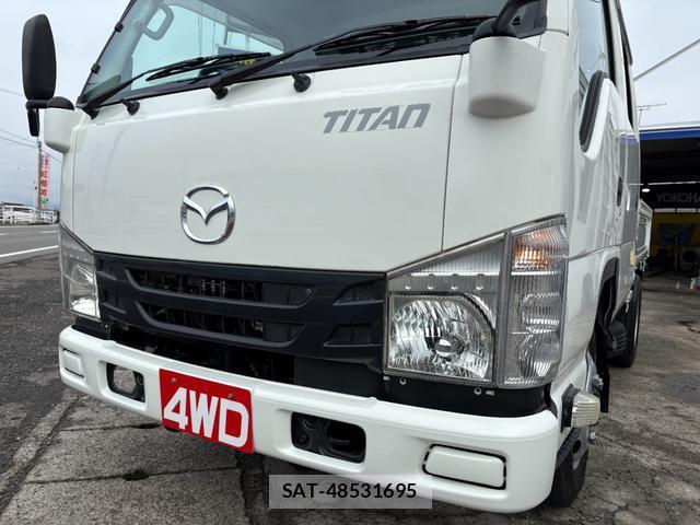 Mazda TITAN 2015-09 8011219-9