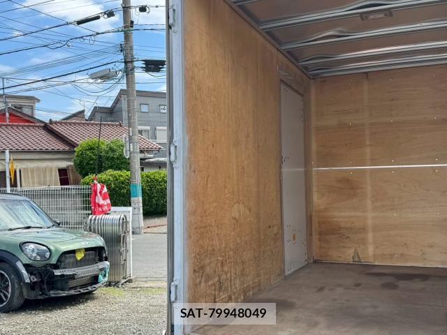 Mazda TITAN 2013-03 8011497-12