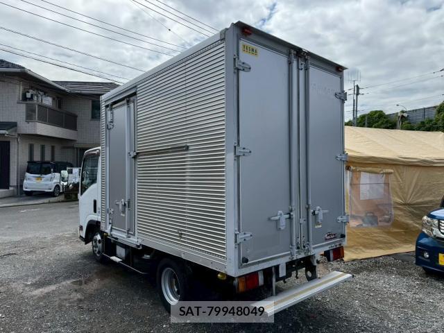 Mazda TITAN 2013-03 8011497-2