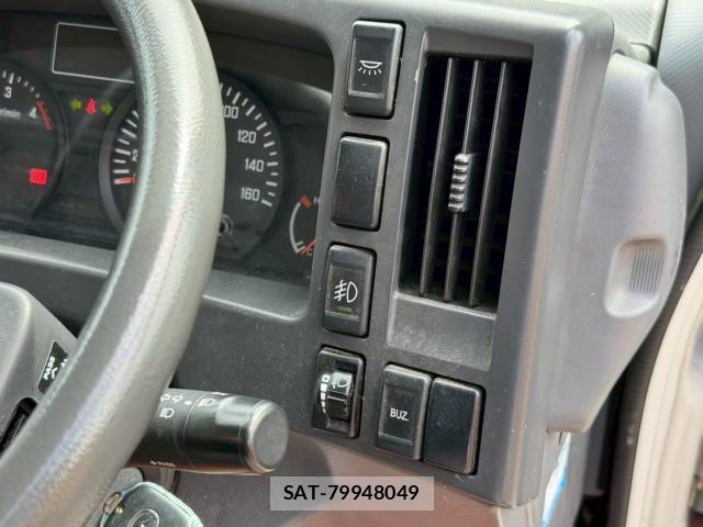 Mazda TITAN 2013-03 8011497-8