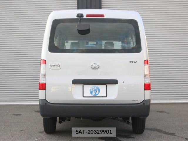 Toyota TOWNACE VAN 2022-01 8004036-1