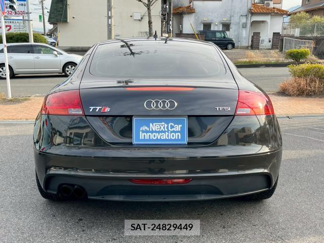 Audi TT 2011-12 8005959-6