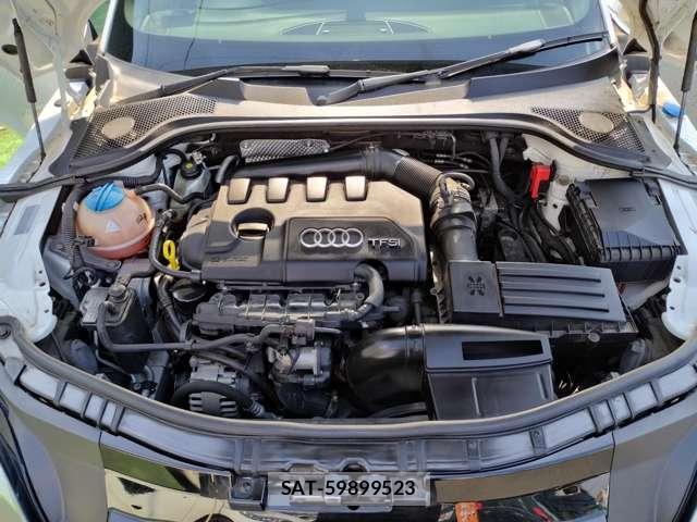Audi TT 2014-09 8006398-10