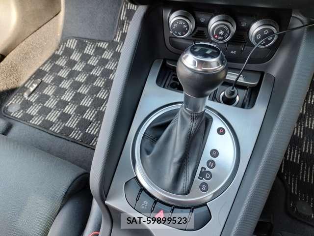 Audi TT 2014-09 8006398-17
