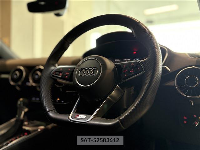 Audi TT 2017-12 8006446-11
