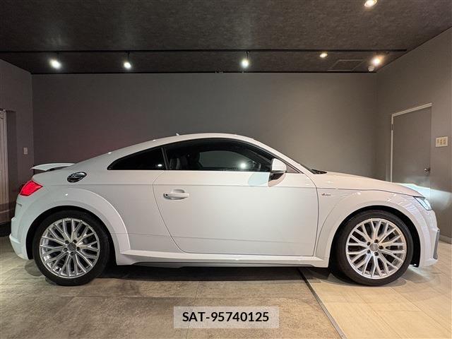 Audi TT 2019-08 8006451-1