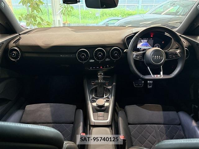 Audi TT 2019-08 8006451-8