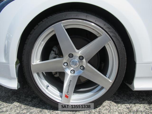 Audi TT 2012-06 8006580-12