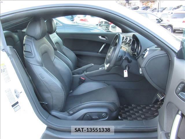 Audi TT 2012-06 8006580-13