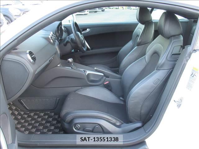 Audi TT 2012-06 8006580-14