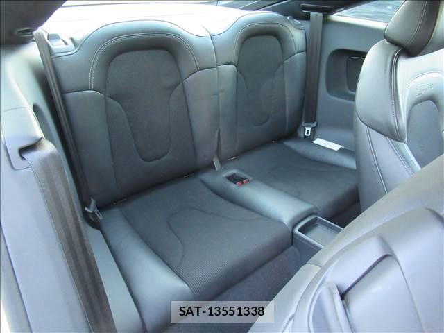Audi TT 2012-06 8006580-15