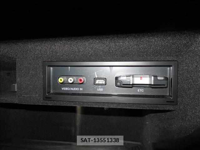 Audi TT 2012-06 8006580-6