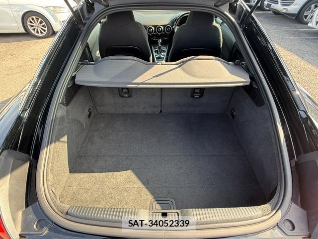 Audi TT 2016-09 8008430-15