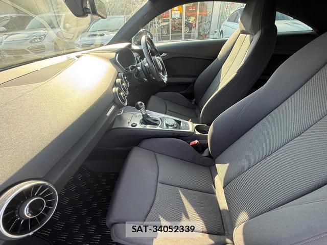 Audi TT 2016-09 8008430-16