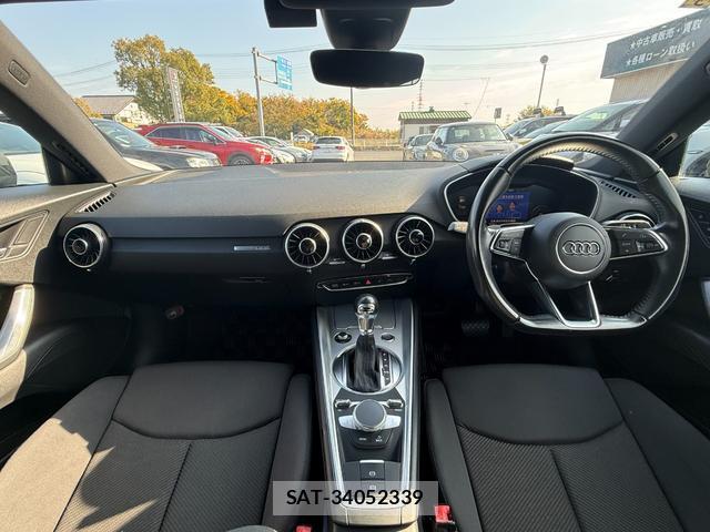 Audi TT 2016-09 8008430-3