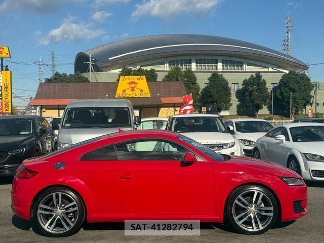Audi TT 2015-12 8008431-12