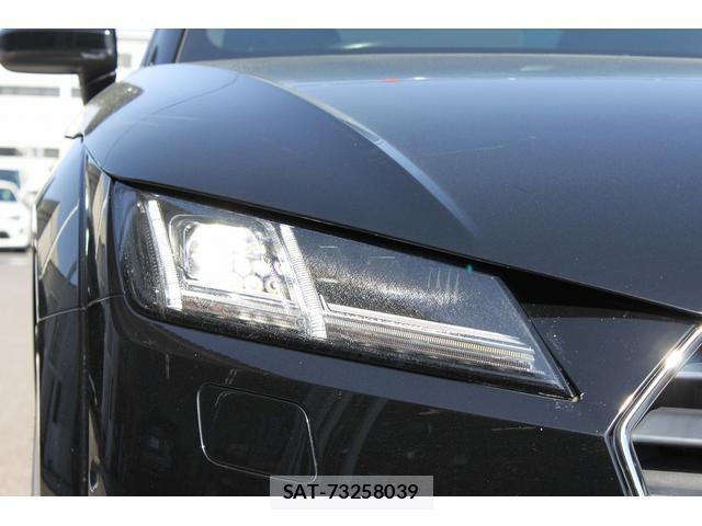 Audi TT 2017-05 8008607-8