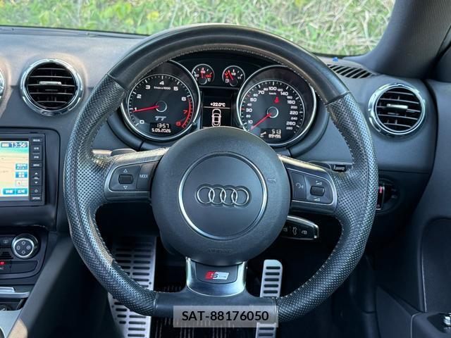 Audi TT 2012-05 8009634-7