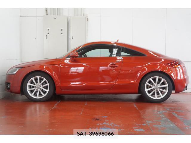 Audi TT 2012-06 8009810-12