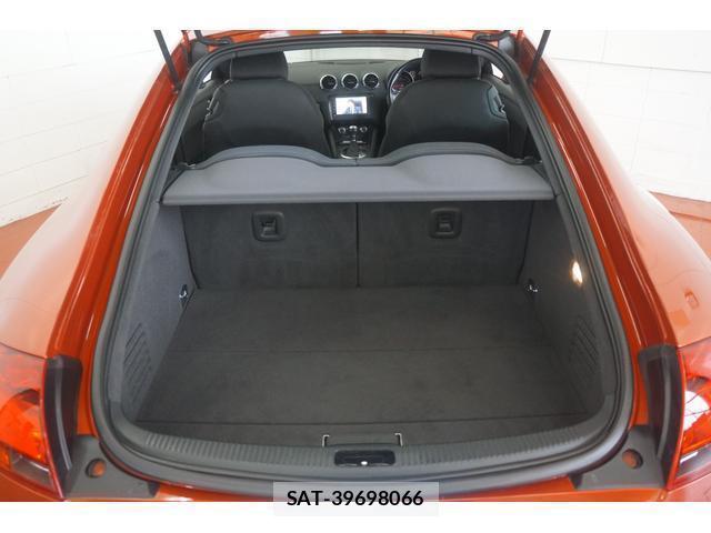 Audi TT 2012-06 8009810-8