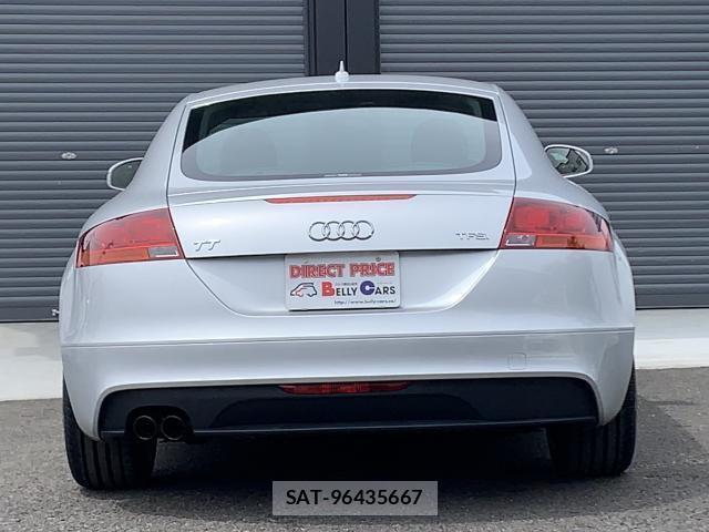 Audi TT 2013-06 8010335-1