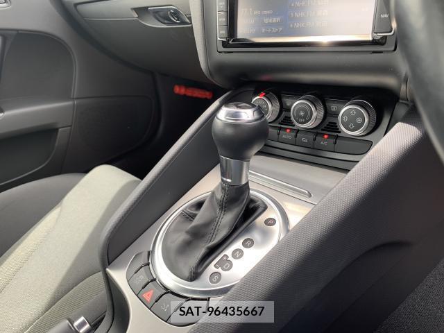Audi TT 2013-06 8010335-15