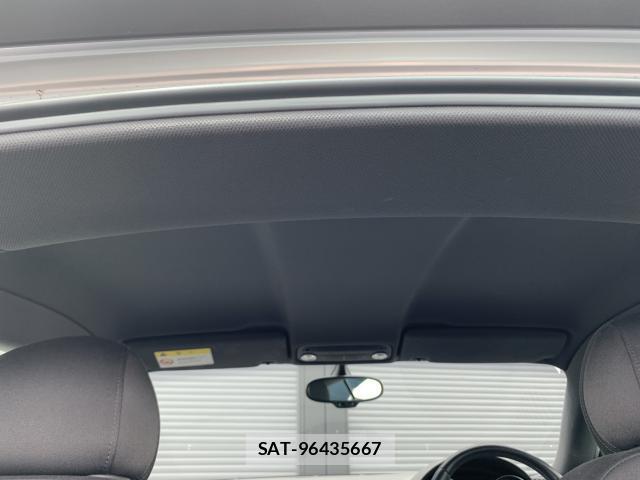 Audi TT 2013-06 8010335-16