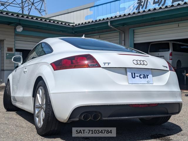 Audi TT 2012-11 8011521-1
