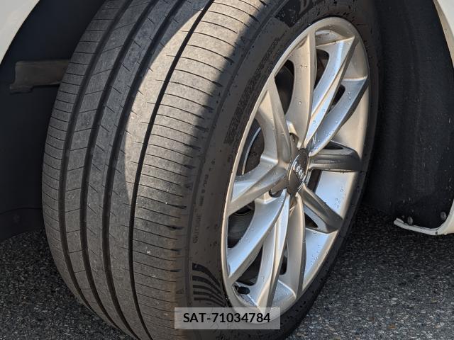 Audi TT 2012-11 8011521-8