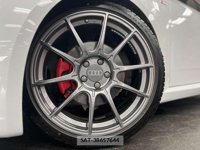 Audi TT 2015-09 8012631-10