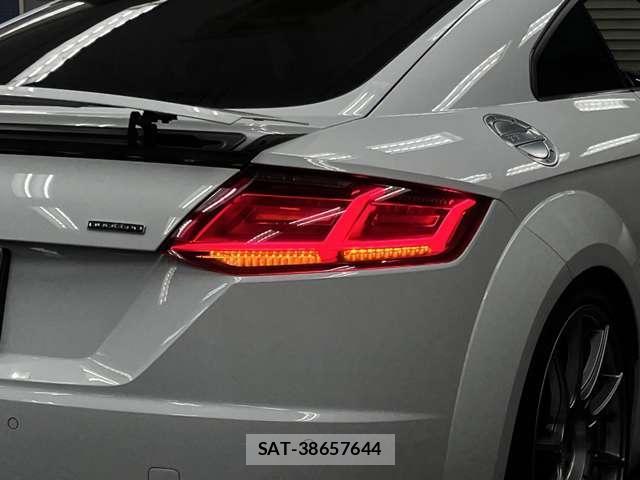 Audi TT 2015-09 8012631-15