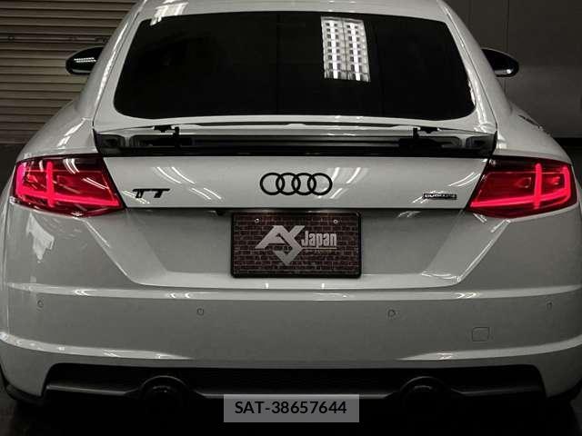 Audi TT 2015-09 8012631-16