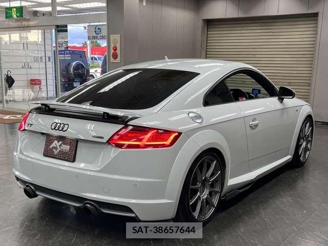 Audi TT 2015-09 8012631-19
