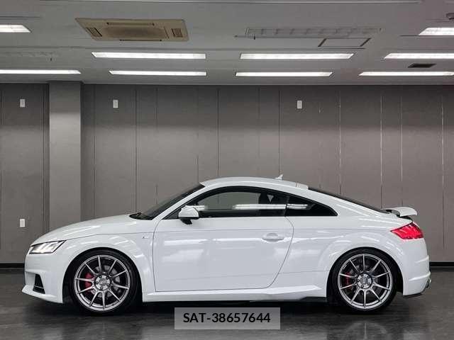 Audi TT 2015-09 8012631-8