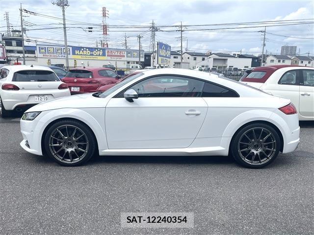 Audi TTS 2015-09 8004694-10