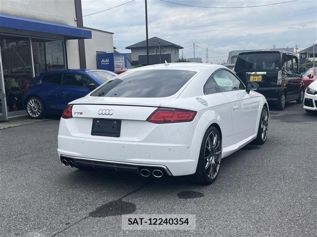 Audi TTS 2015-09 8004694-13