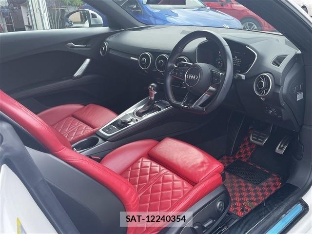 Audi TTS 2015-09 8004694-2