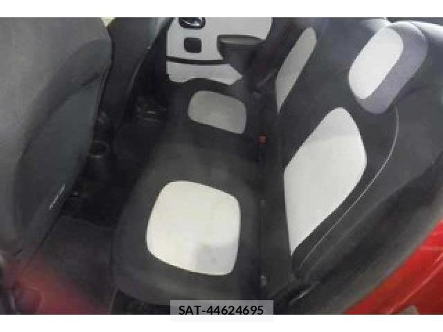 Renault TWINGO 2021-07 8009303-3