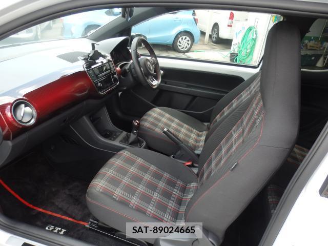 VolksWagen UP! 2019-04 8004333-16