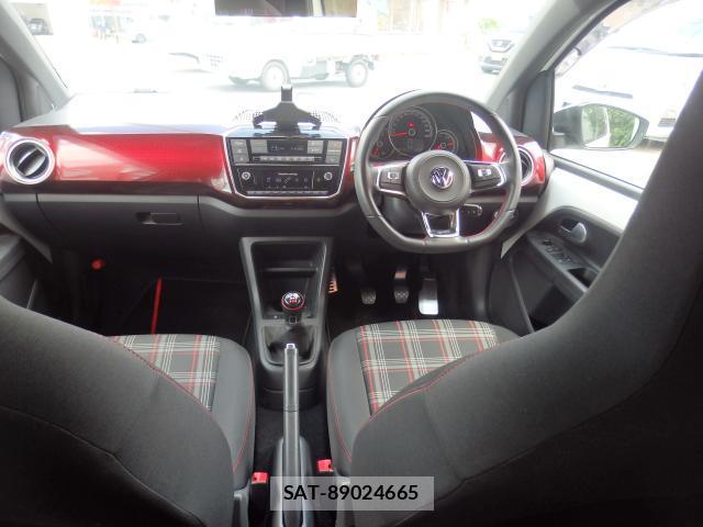VolksWagen UP! 2019-04 8004333-18