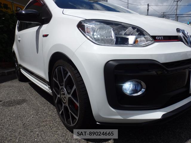 VolksWagen UP! 2019-04 8004333-9