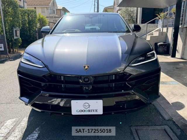 Lamborghini URUS 2025-12 8003600-1