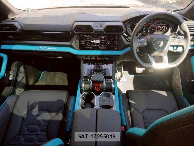 Lamborghini URUS 2025-12 8003600-11