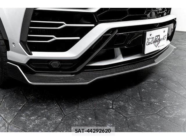 Lamborghini URUS 2019-03 8004773-10